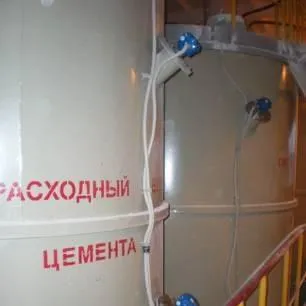 Контроль уровня цемента и извести в приемных силосах и расходных бункерах на заводе автоклавного газобетона